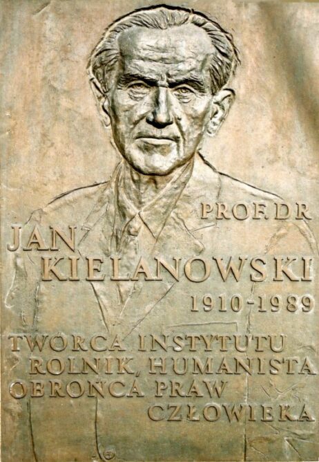 Prof Jan Kielanowski_tablica